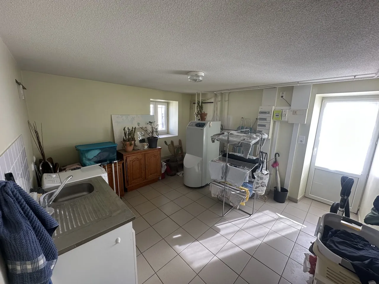 Maison de village en parfait état à Chambilly, 133 m² habitables avec garage et jardin clos 