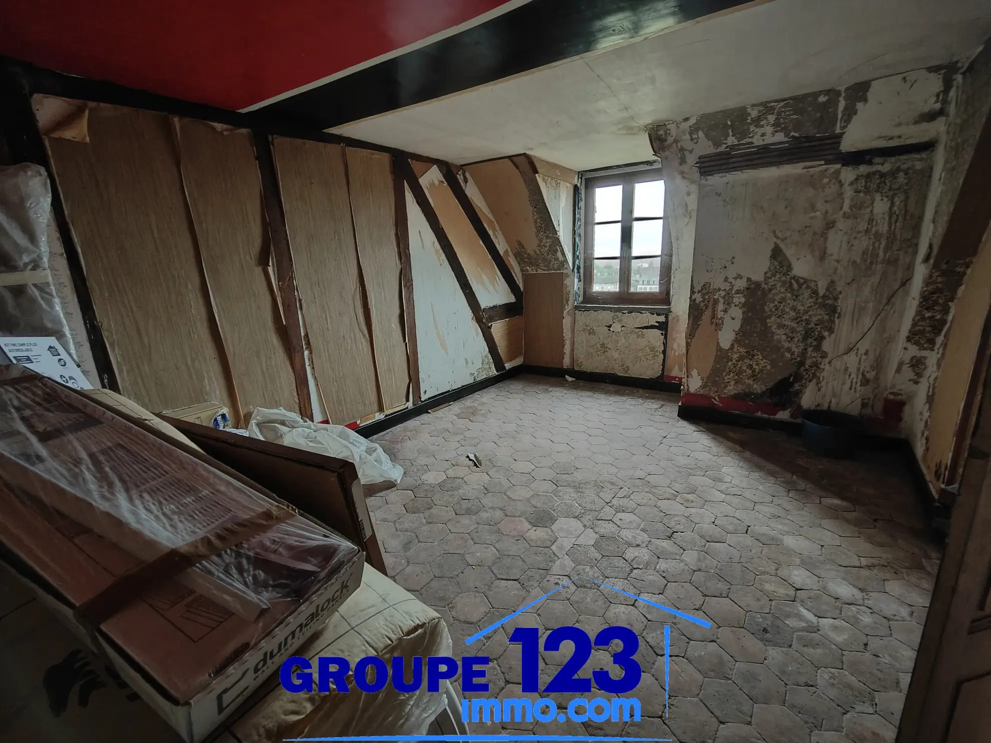 Immeuble à fort potentiel à Joigny avec aides à la rénovation 