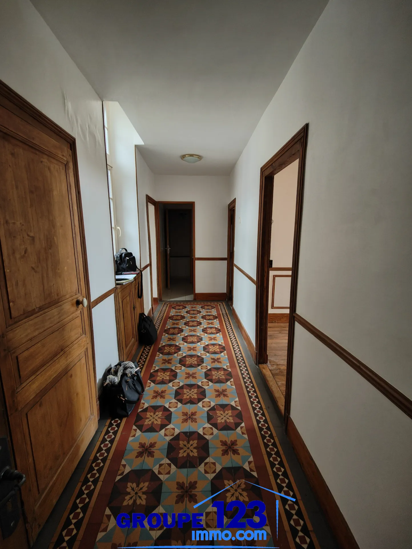 Immeuble à fort potentiel à Joigny avec aides à la rénovation 