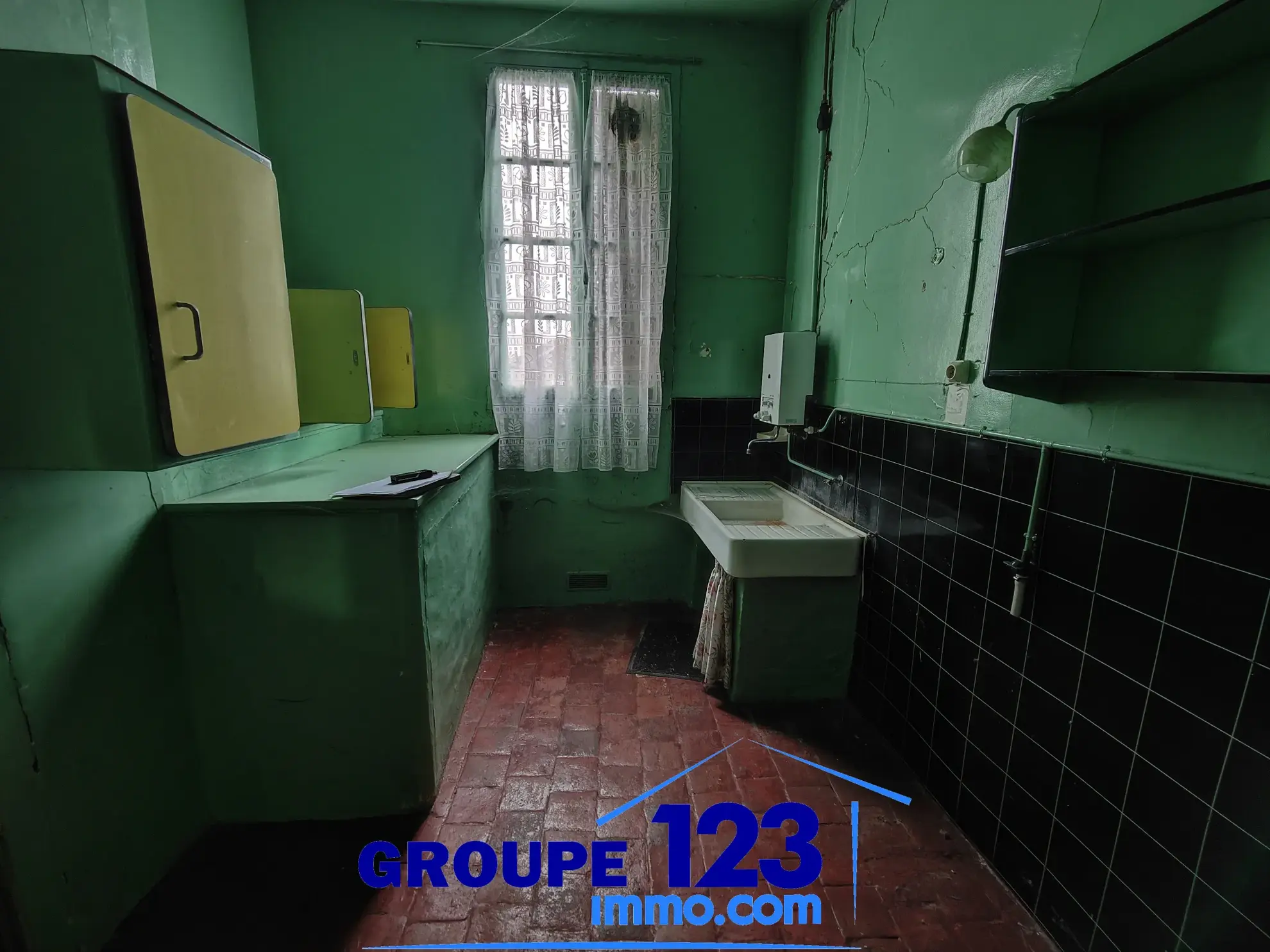 Immeuble à fort potentiel à Joigny avec aides à la rénovation 