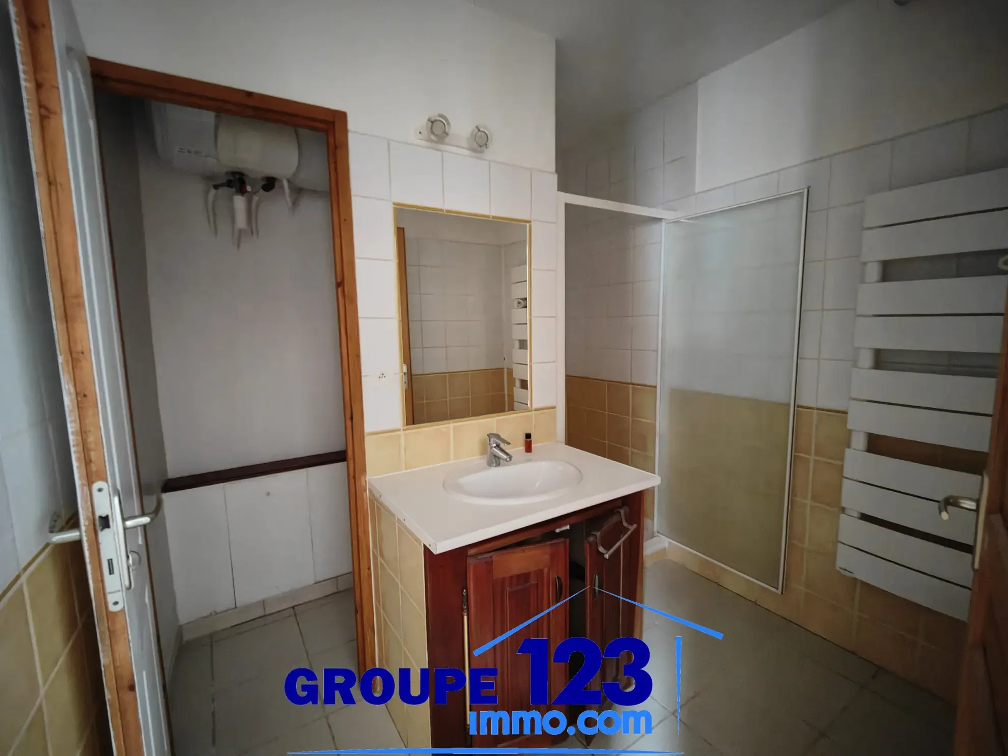 Immeuble à fort potentiel à Joigny avec aides à la rénovation 