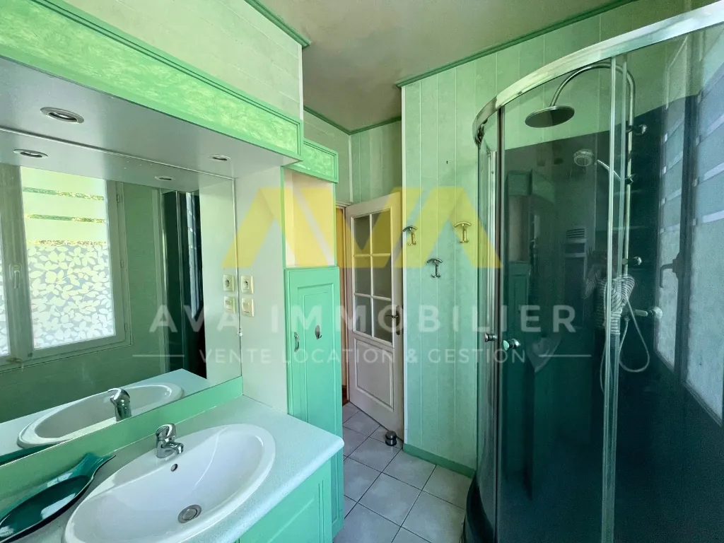 Maison individuelle avec jardin à Garindein - Plain-pied et potentiel d'aménagement 