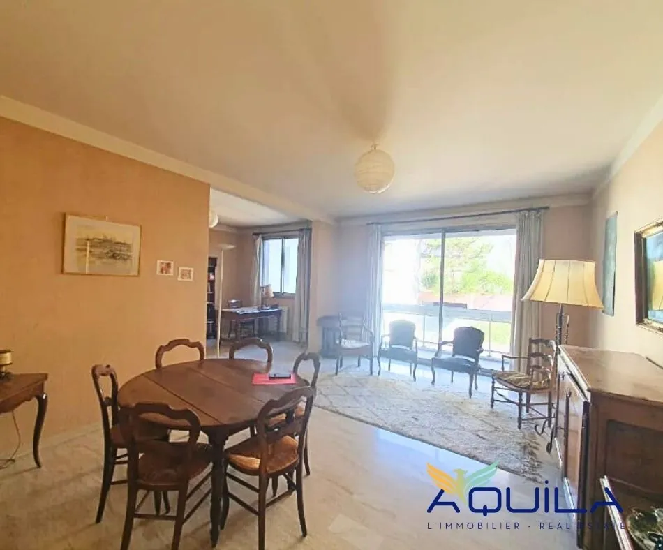 Appartement T2/T3 de 85 m2 avec balcon à Saint-Etienne - Villeboeuf 