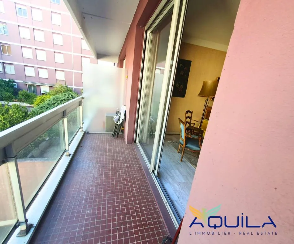 Appartement T2/T3 de 85 m2 avec balcon à Saint-Etienne - Villeboeuf 