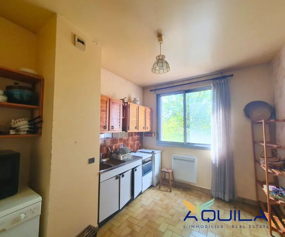 Appartement T2/T3 de 85 m2 avec balcon à Saint-Etienne - Villeboeuf 