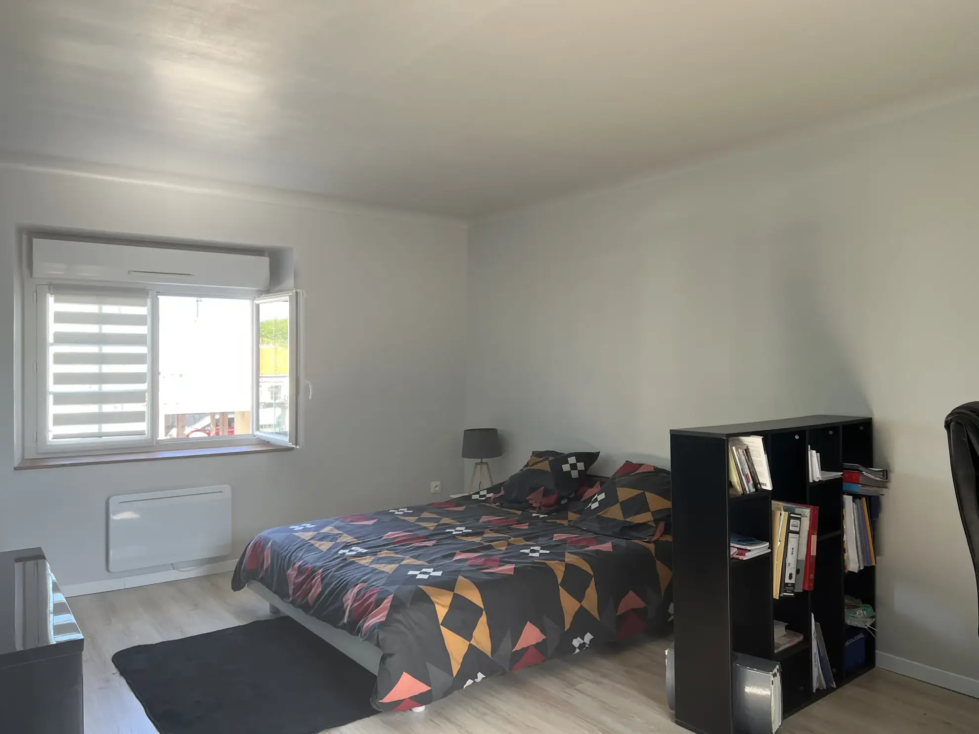 Maison de ville rénovée à Saint Jean d'Hermine avec jardin et dépendances 