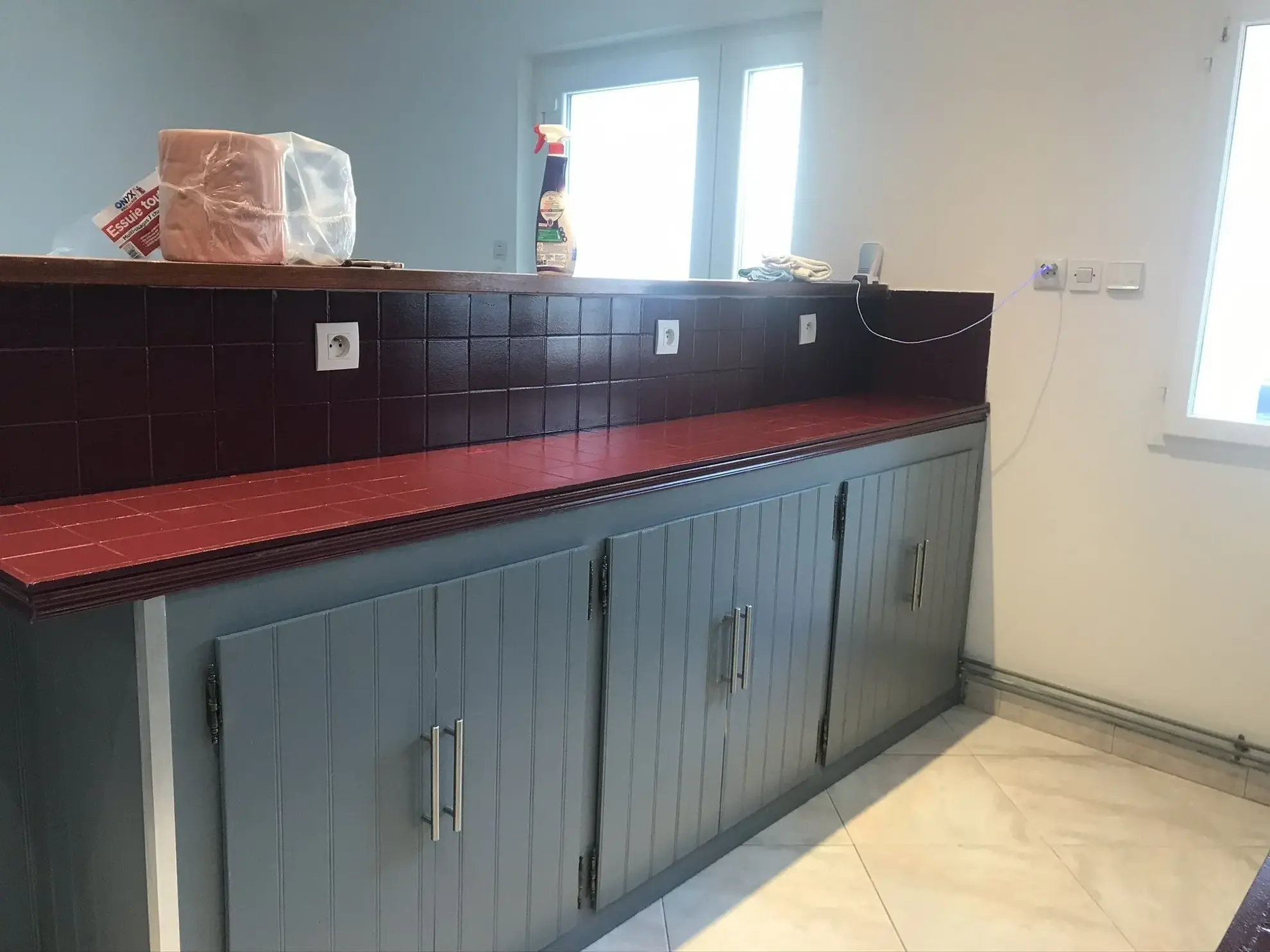 Maison en pierre louée de 97 m² avec jardin et garage à St Denis de Pile 