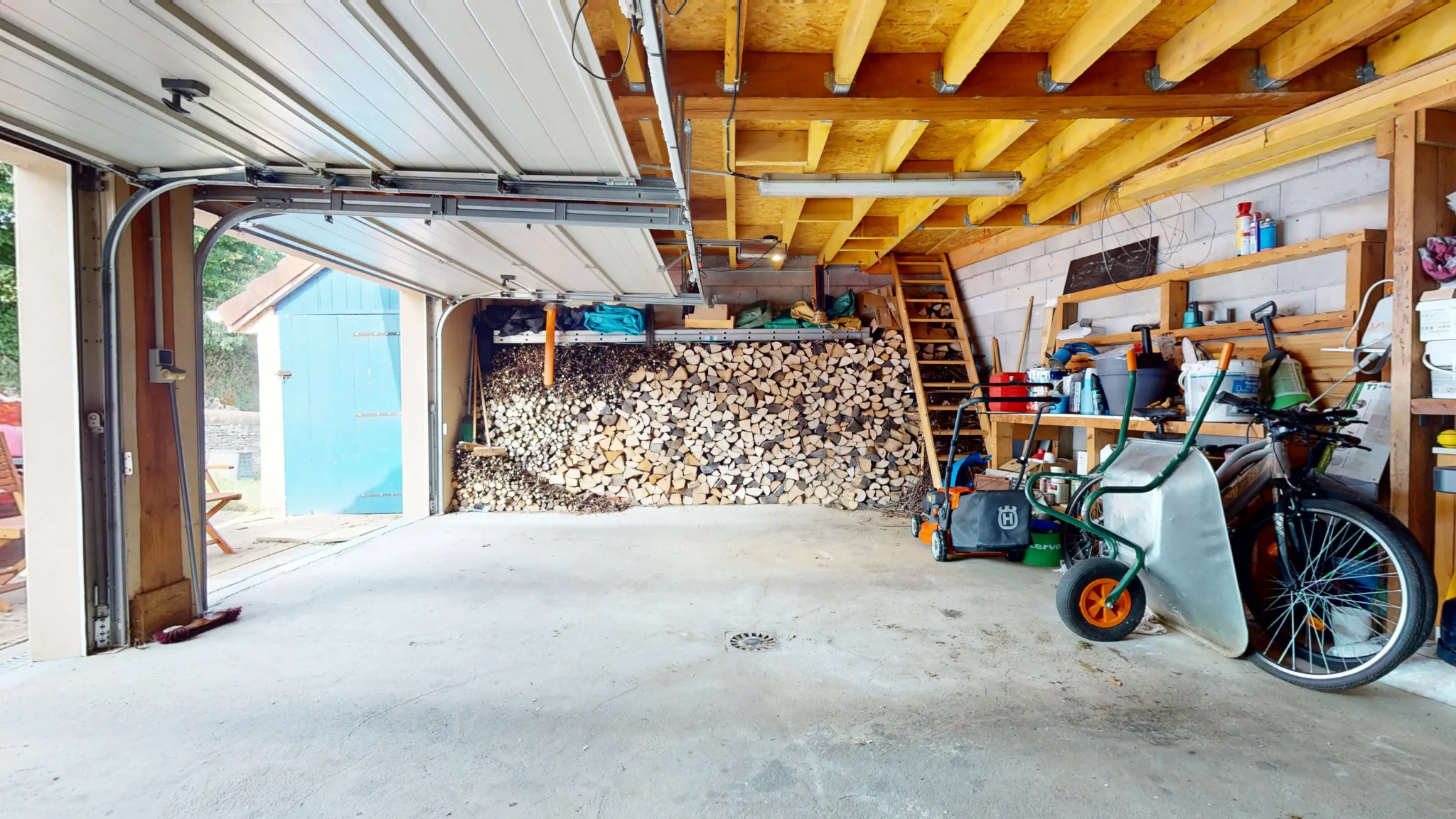 Maison lumineuse de 132 m² avec grand terrain à Orchamps, calme et confortable 