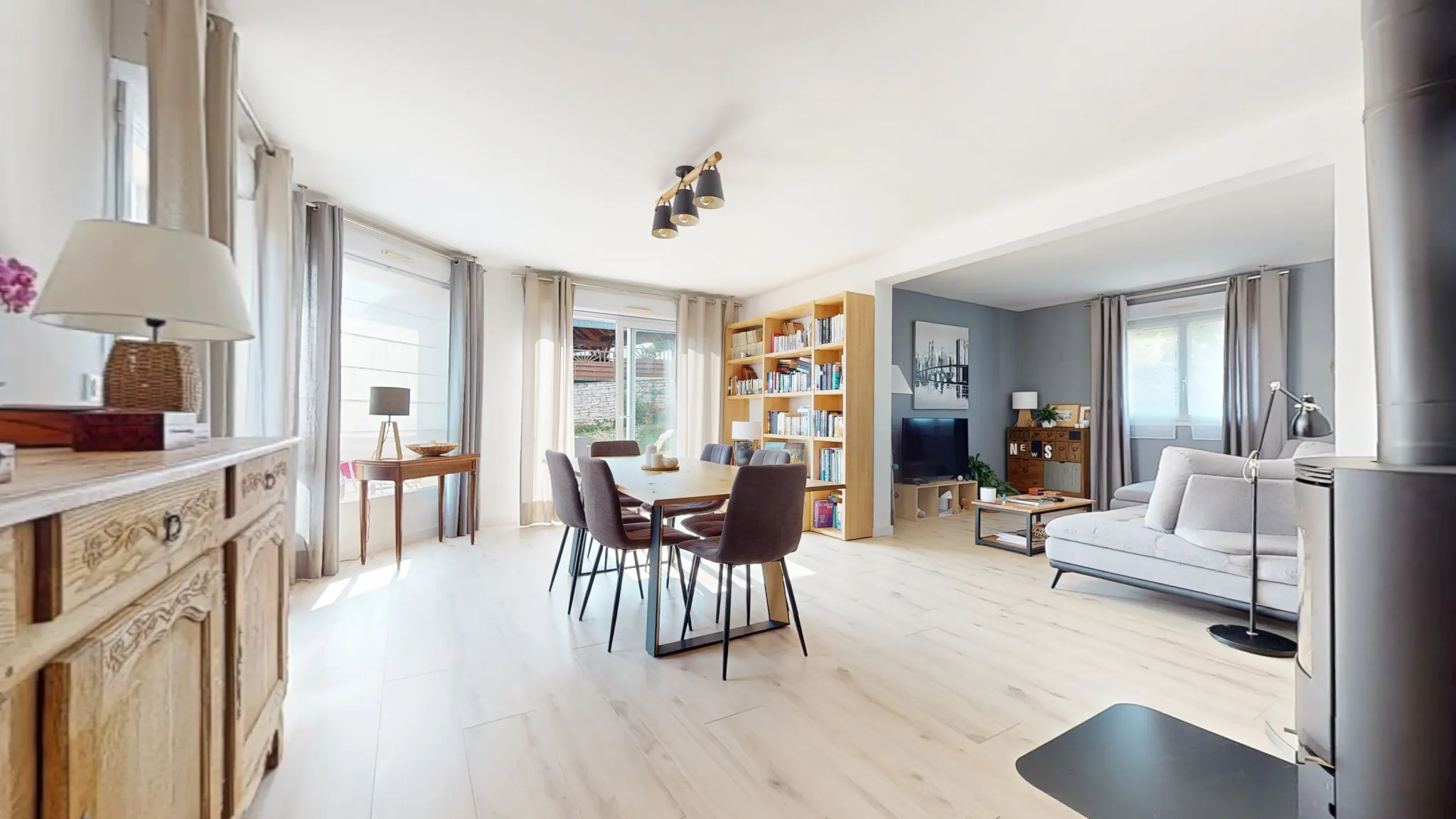 Maison lumineuse de 132 m² avec grand terrain à Orchamps, calme et confortable