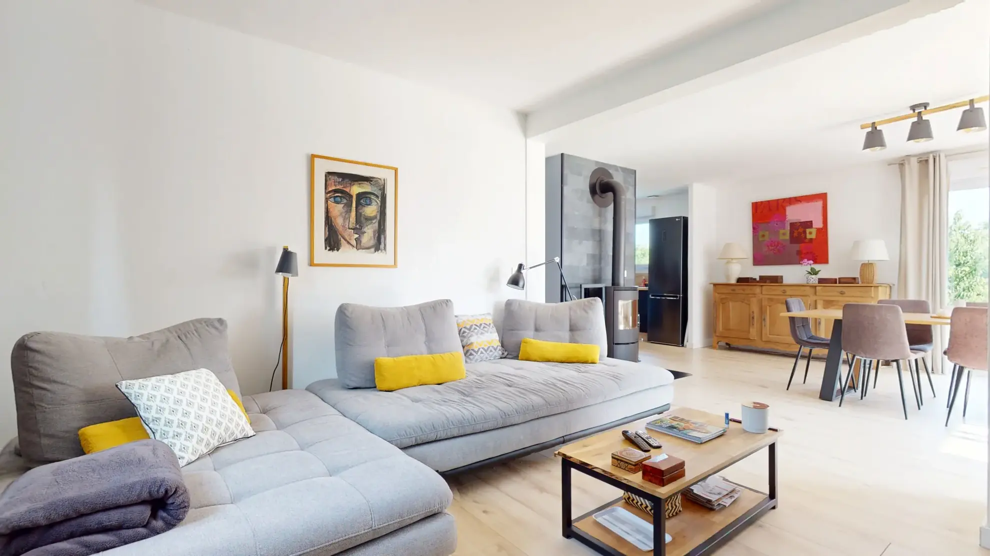 Maison lumineuse de 132 m² avec grand terrain à Orchamps, calme et confortable 