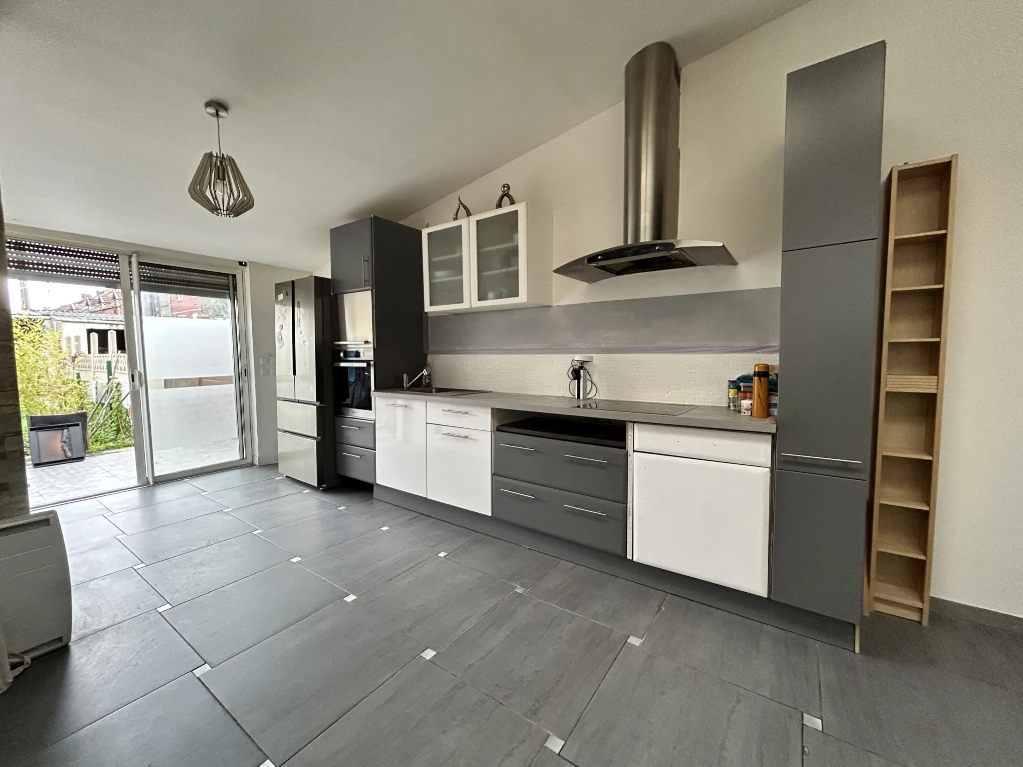 Maison de ville à vendre à Henin Beaumont proche gare et centre, jardin et garage