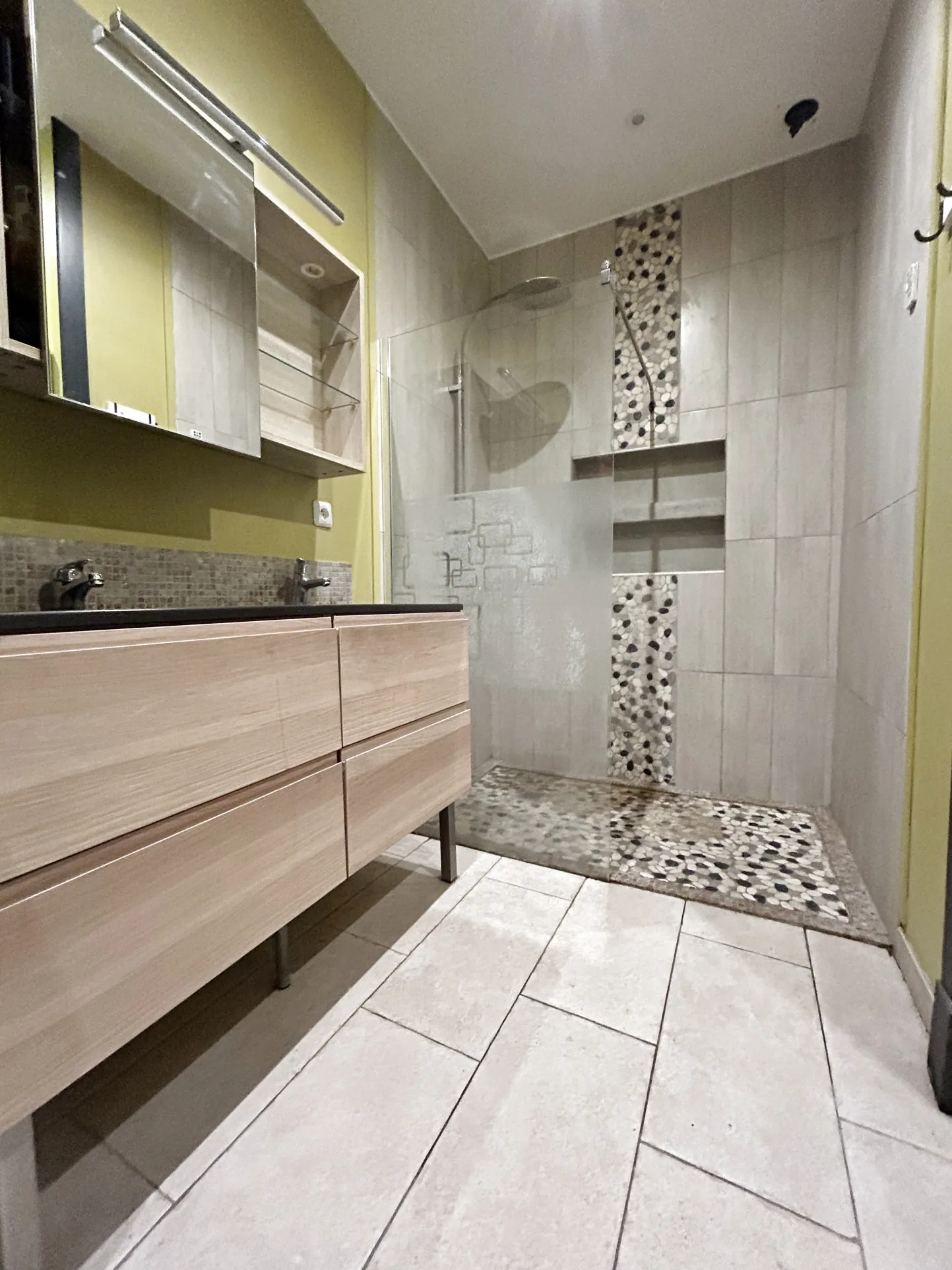 Maison de ville à vendre à Henin Beaumont proche gare et centre, jardin et garage 