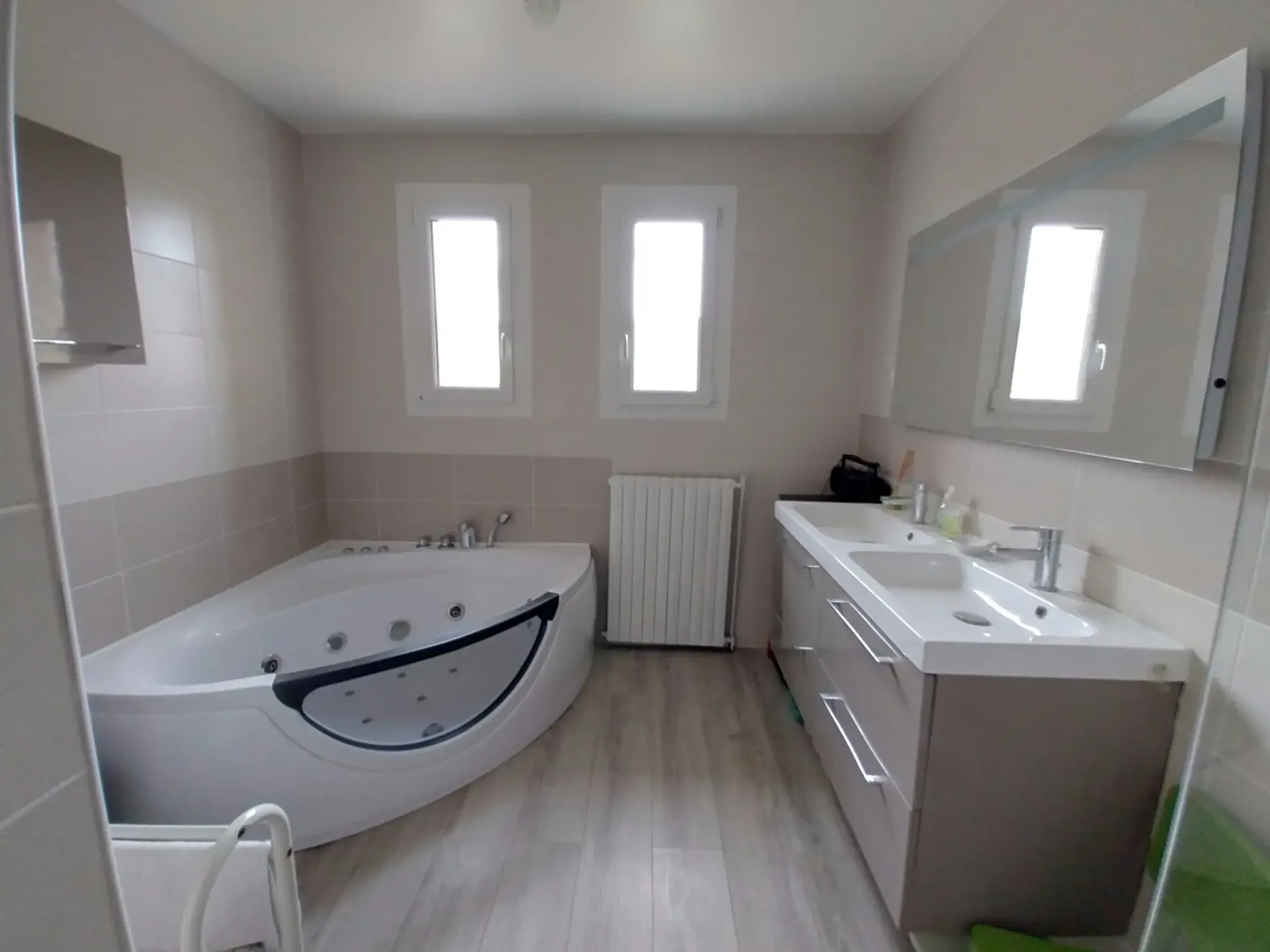 Maison à vendre à Chancelade près de Périgueux avec piscine et grand terrain 