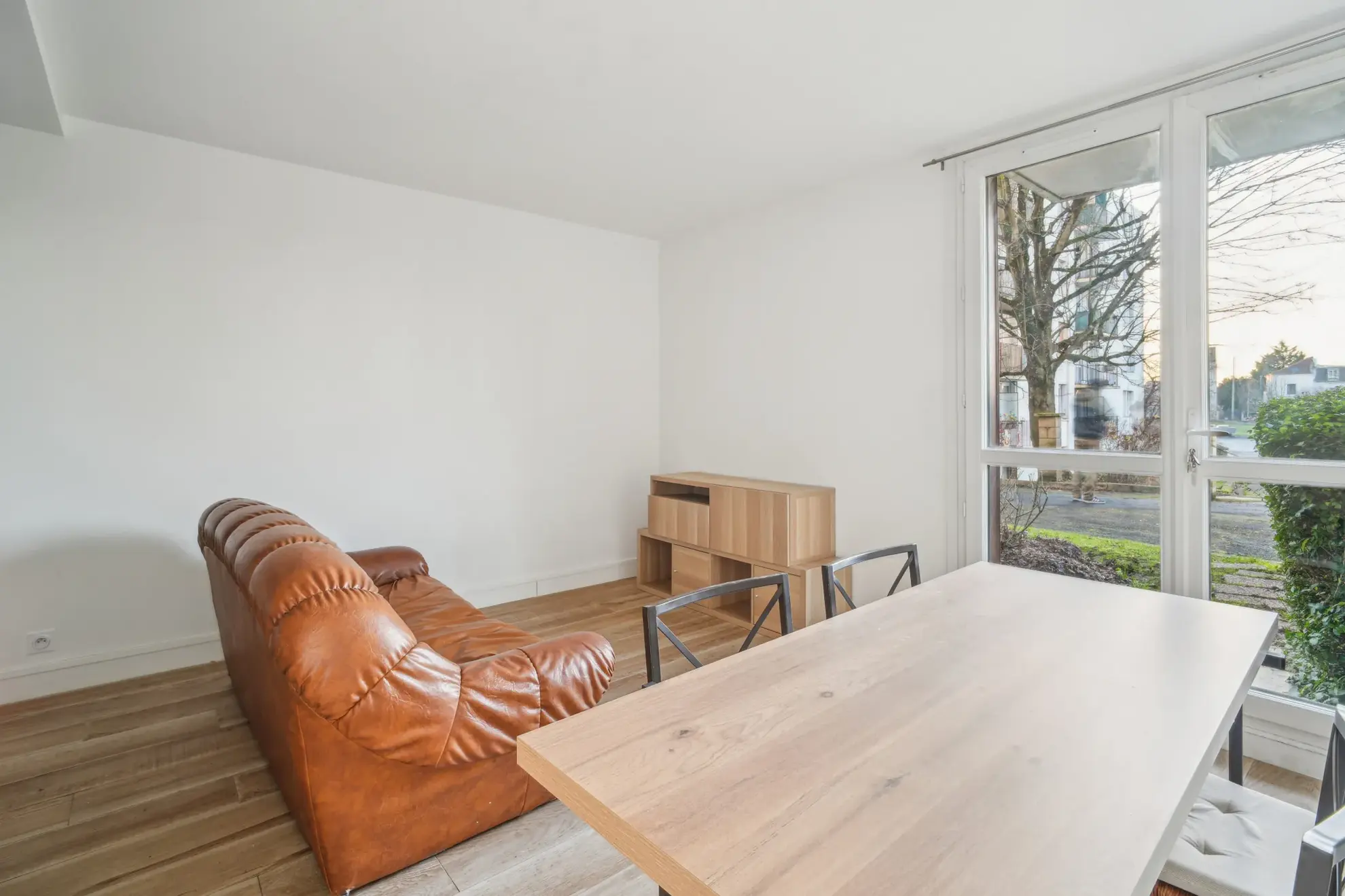 Appartement T2 rénové de 39,62 m² au Raincy, quartier Herold avec parking 