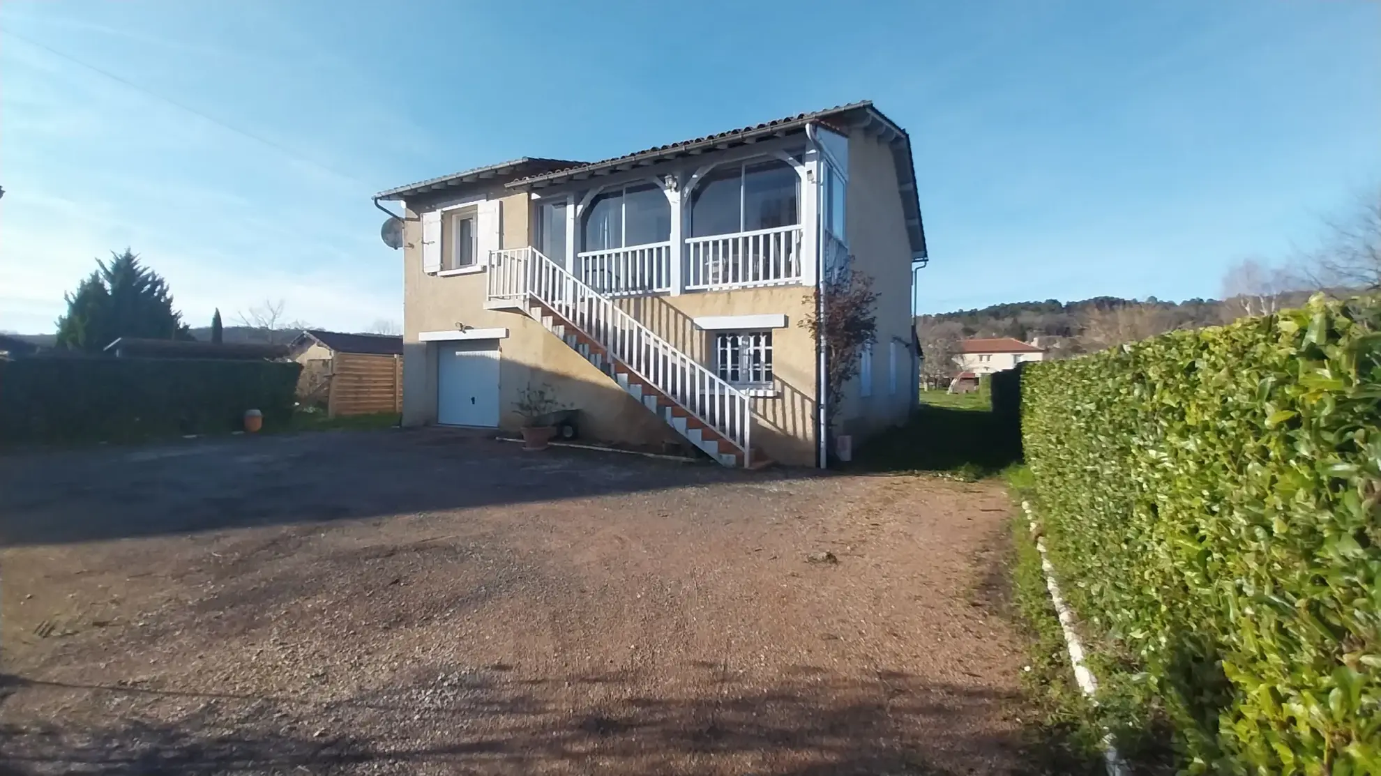 Maison à vendre à Chancelade près de Périgueux avec piscine et grand terrain 
