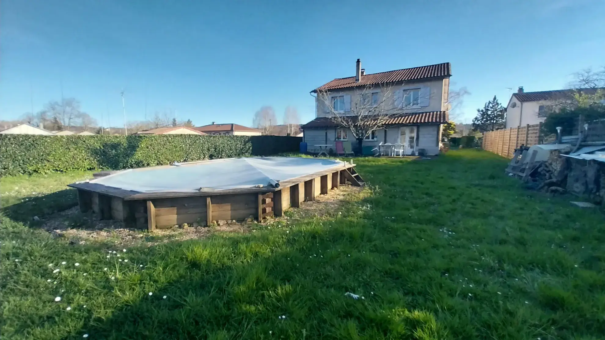 Maison à vendre à Chancelade près de Périgueux avec piscine et grand terrain 