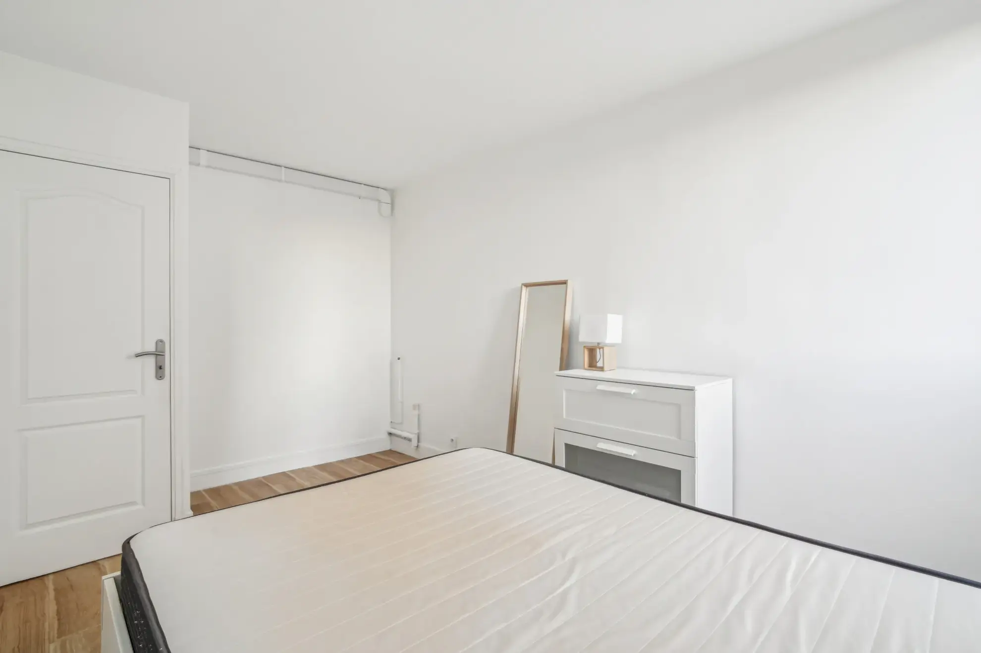 Appartement T2 rénové de 39,62 m² au Raincy, quartier Herold avec parking 