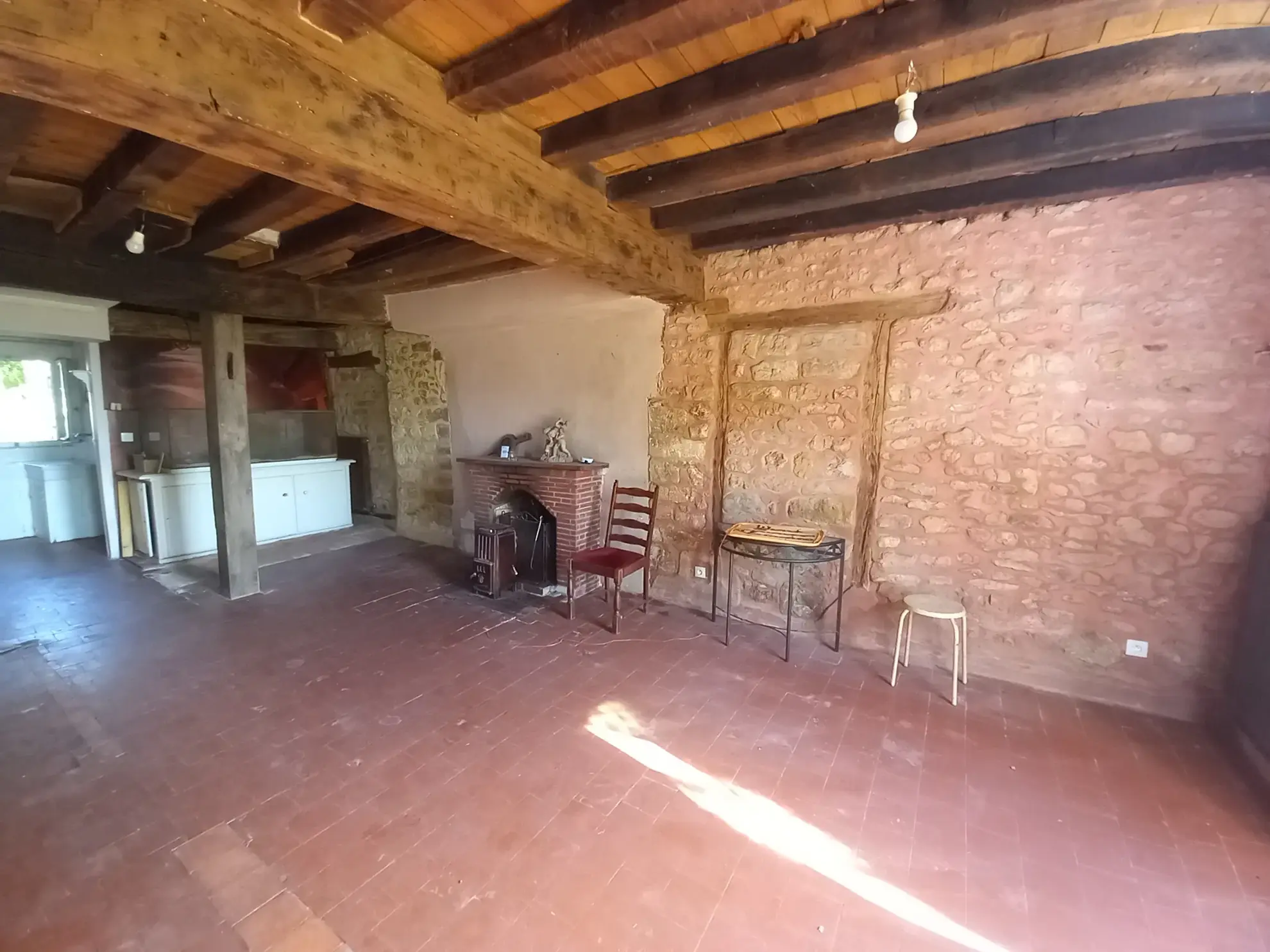 Maison de campagne à Montigny-sur-Canne avec jardin et potentiel d'aménagement 