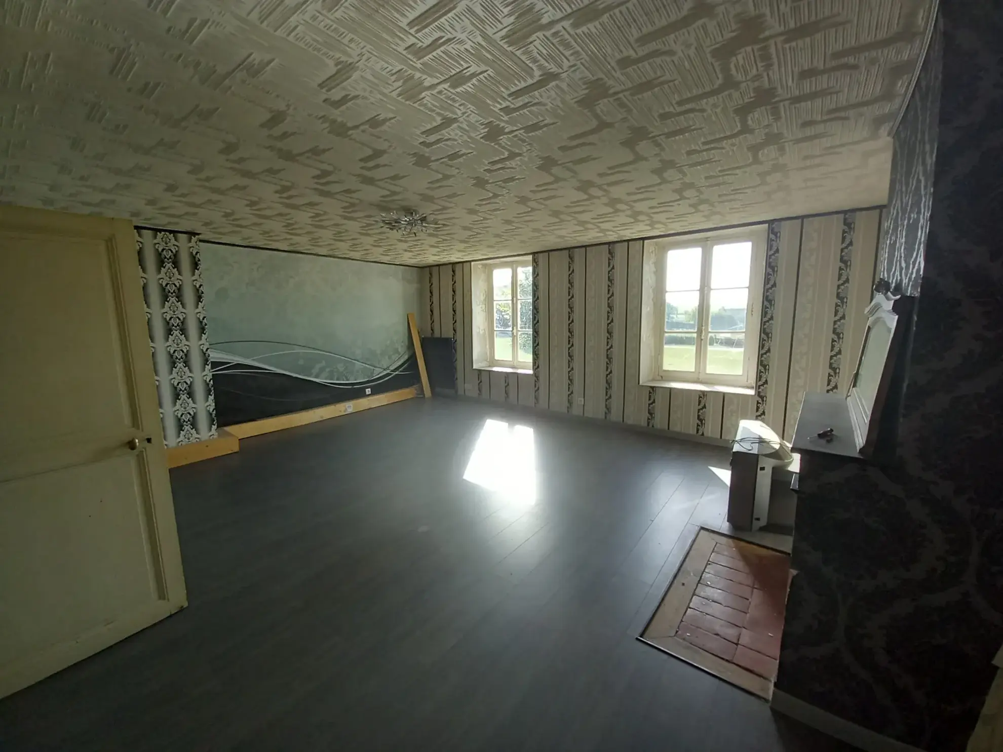 Maison de campagne à Montigny-sur-Canne avec jardin et potentiel d'aménagement 