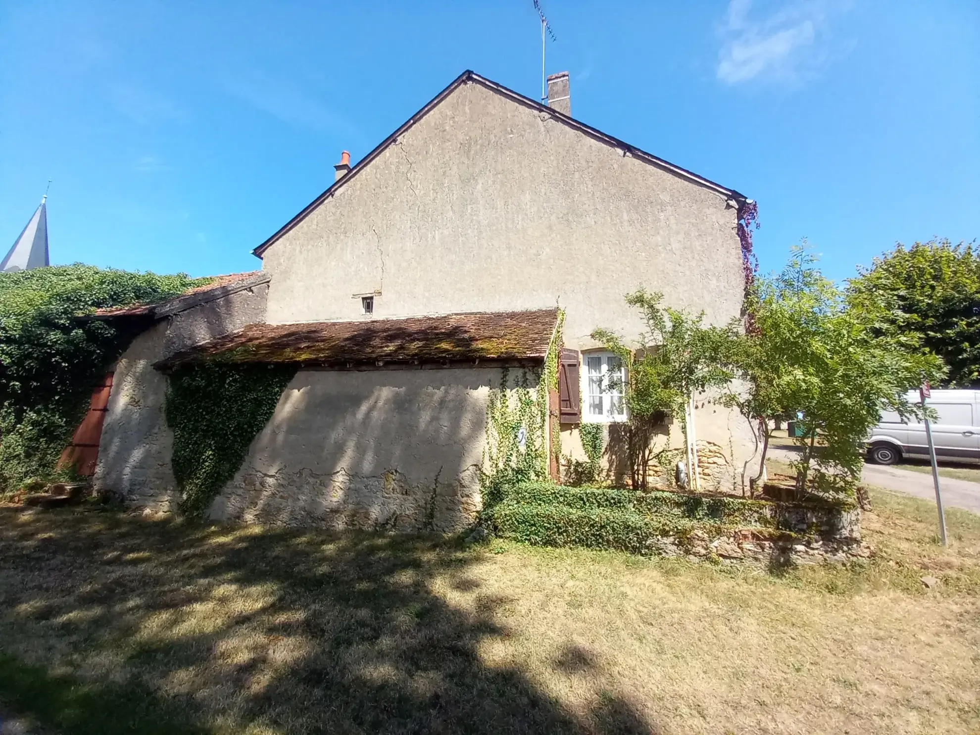 Maison de campagne à Montigny-sur-Canne avec jardin et potentiel d'aménagement 
