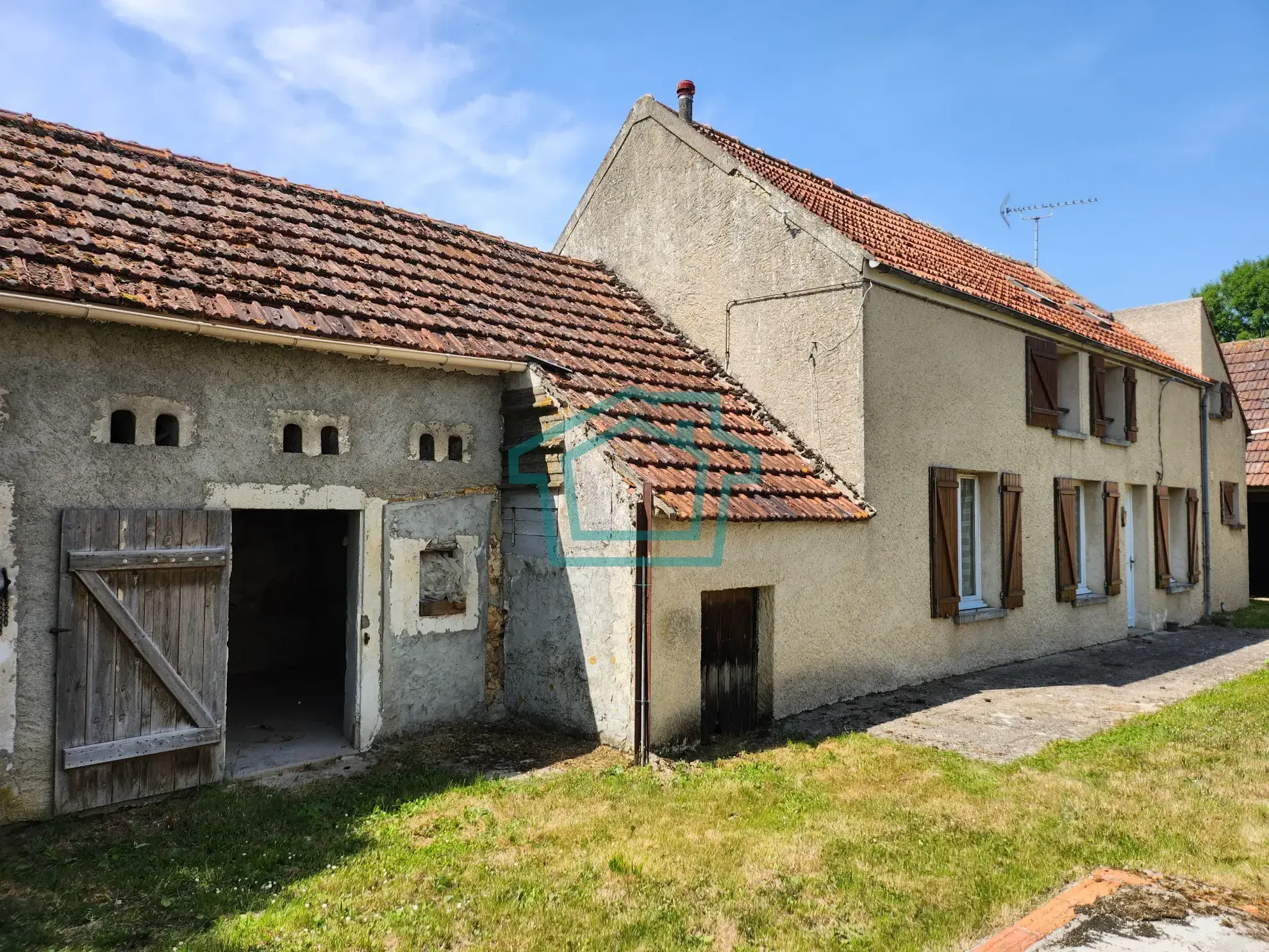 Maison ancienne à rénover avec terrain à Flexanville - Opportunité à saisir 