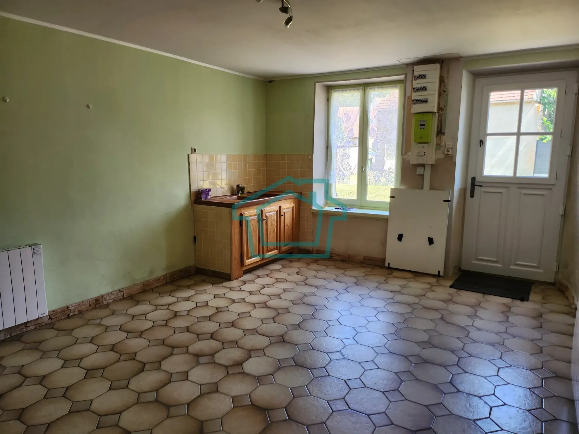 Maison ancienne à rénover avec terrain à Flexanville - Opportunité à saisir 