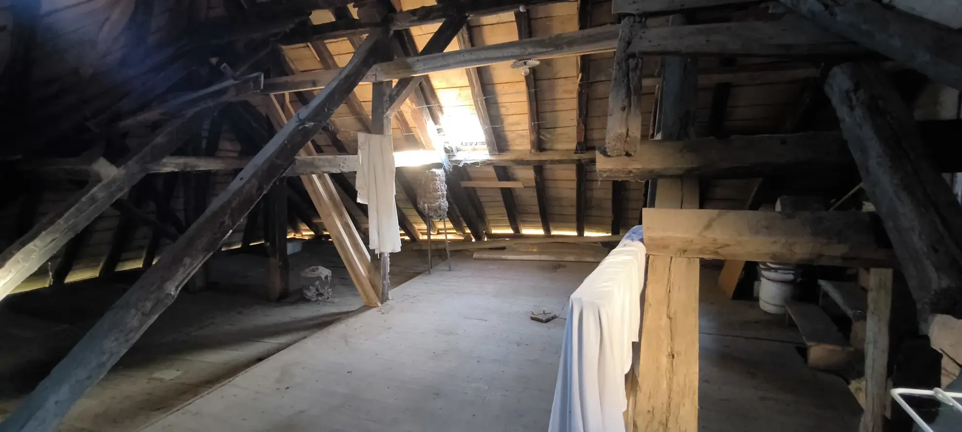 Maison en pierre avec vue panoramique à Conques-en-Rouergue 
