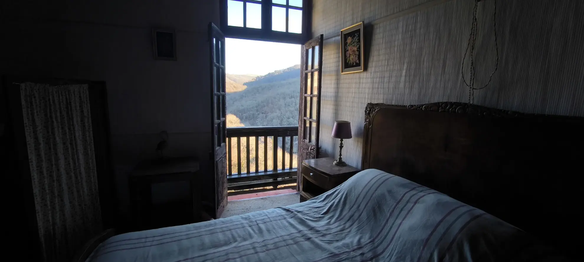 Maison en pierre avec vue panoramique à Conques-en-Rouergue 