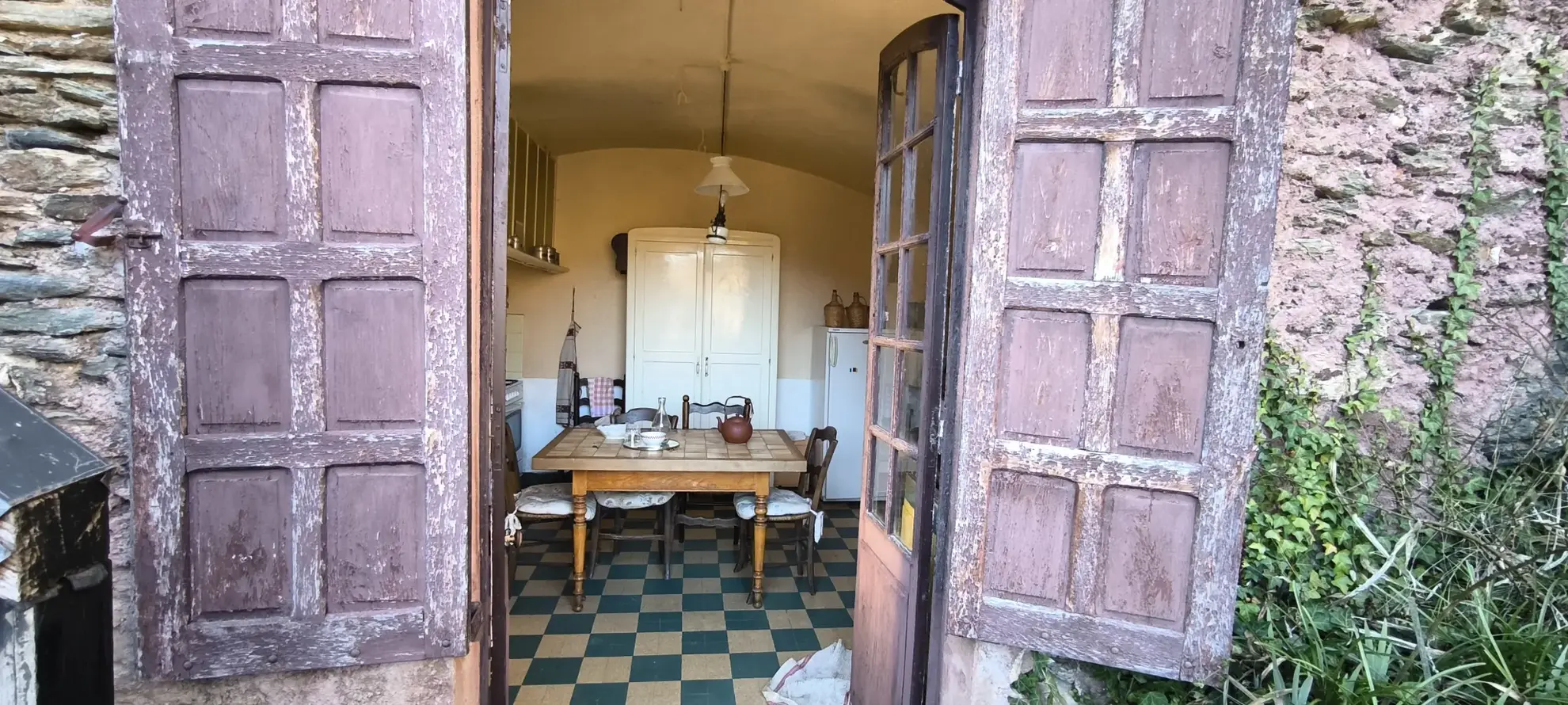 Maison en pierre avec vue panoramique à Conques-en-Rouergue 