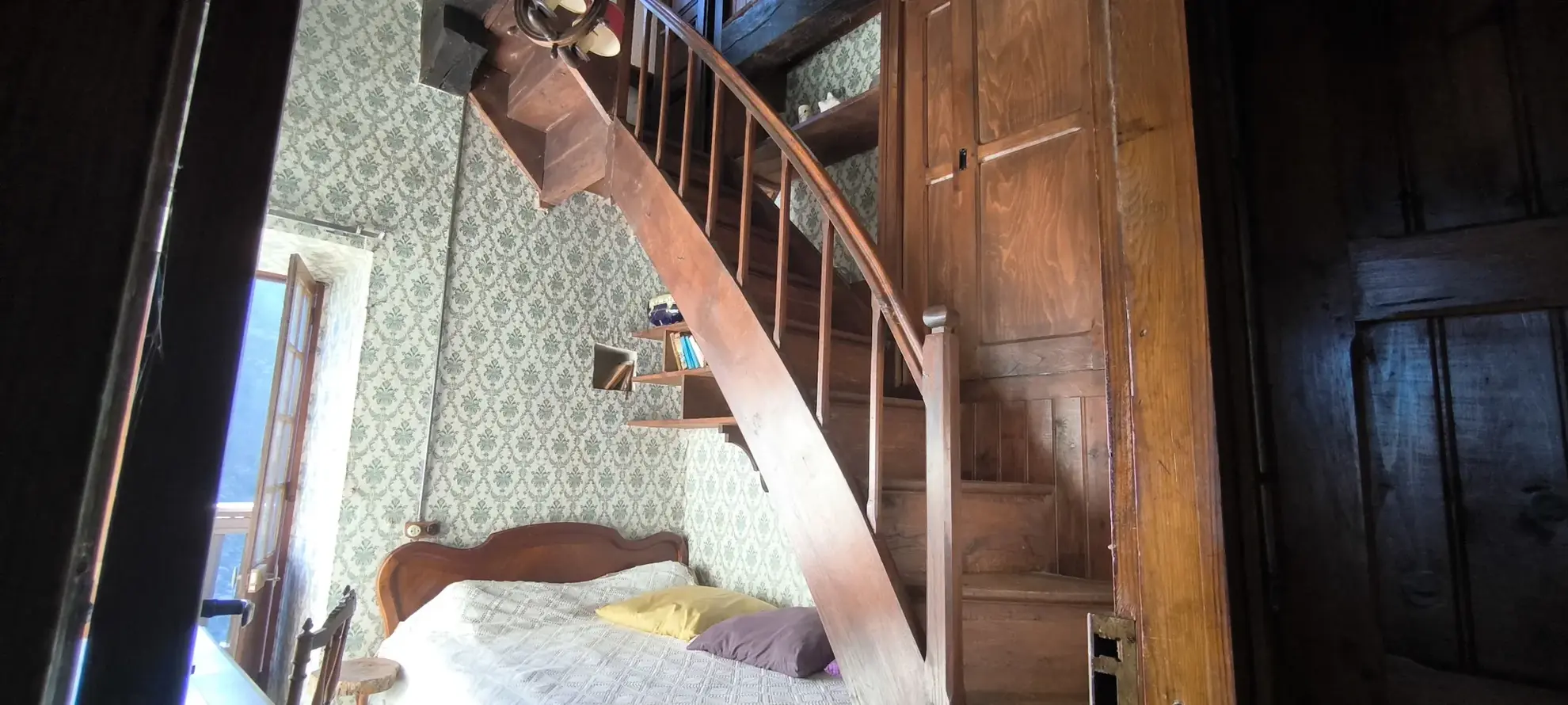 Maison en pierre avec vue panoramique à Conques-en-Rouergue 
