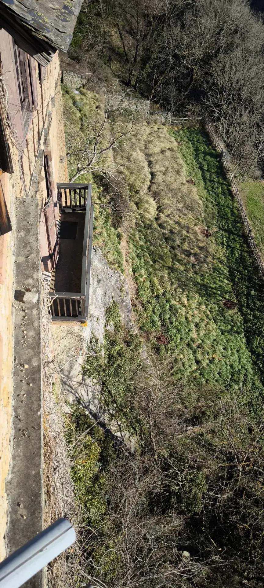 Maison en pierre avec vue panoramique à Conques-en-Rouergue 