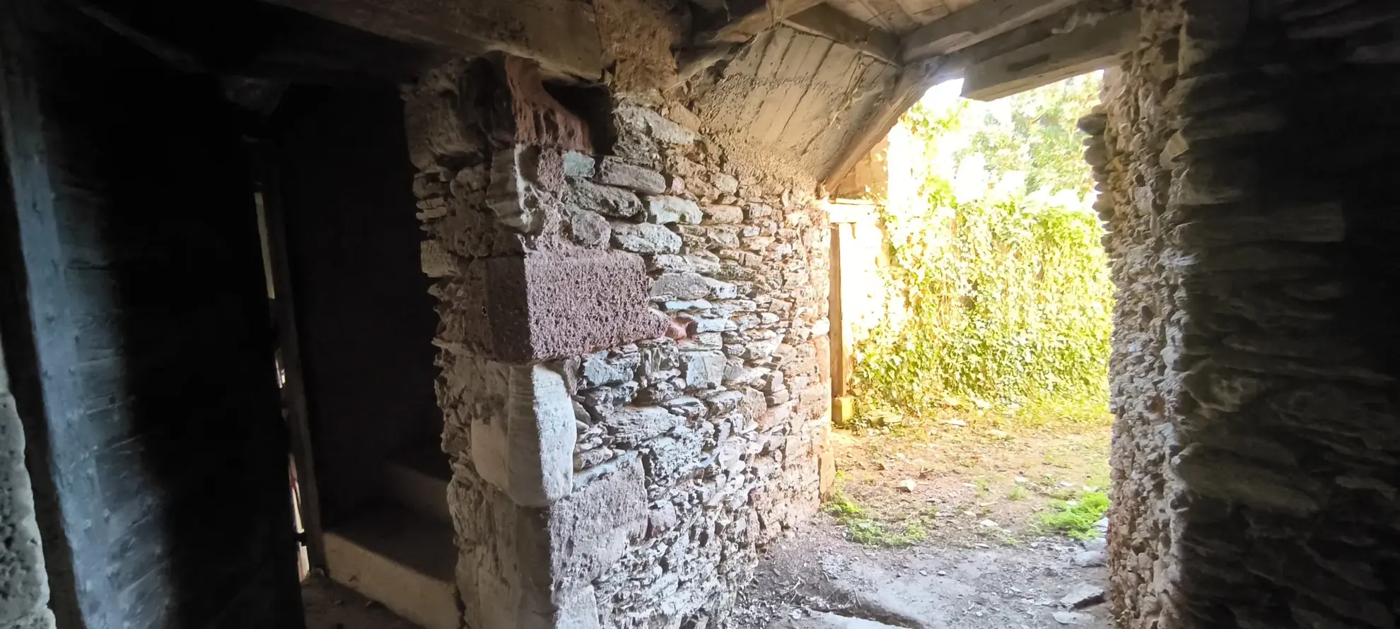 Maison en pierre avec vue panoramique à Conques-en-Rouergue 