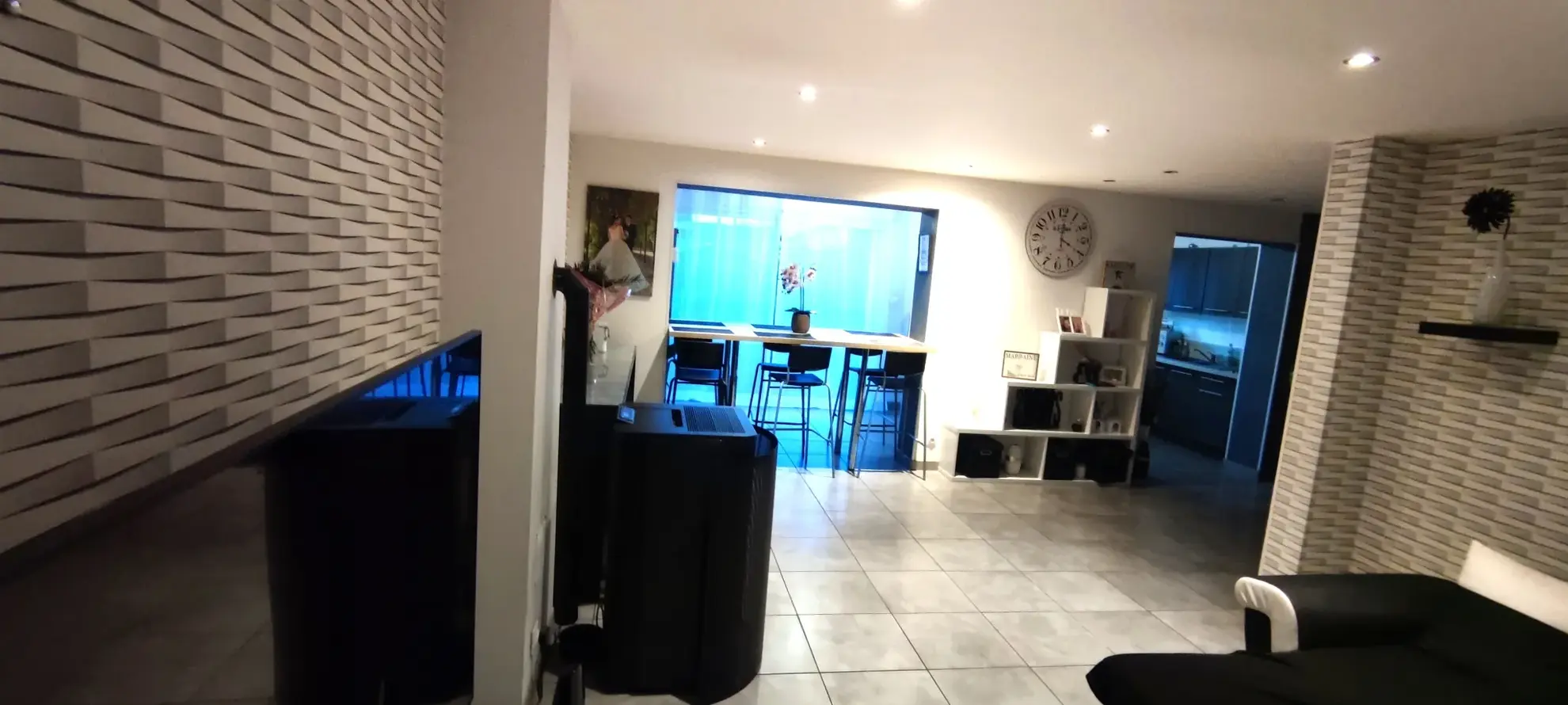 Maison semi-plain-pied rénovée à Dourges avec garage et jardin 