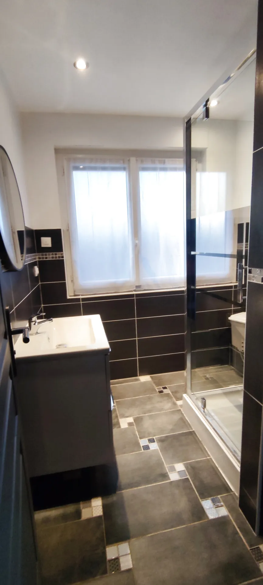 Maison semi-plain-pied rénovée à Dourges avec garage et jardin 