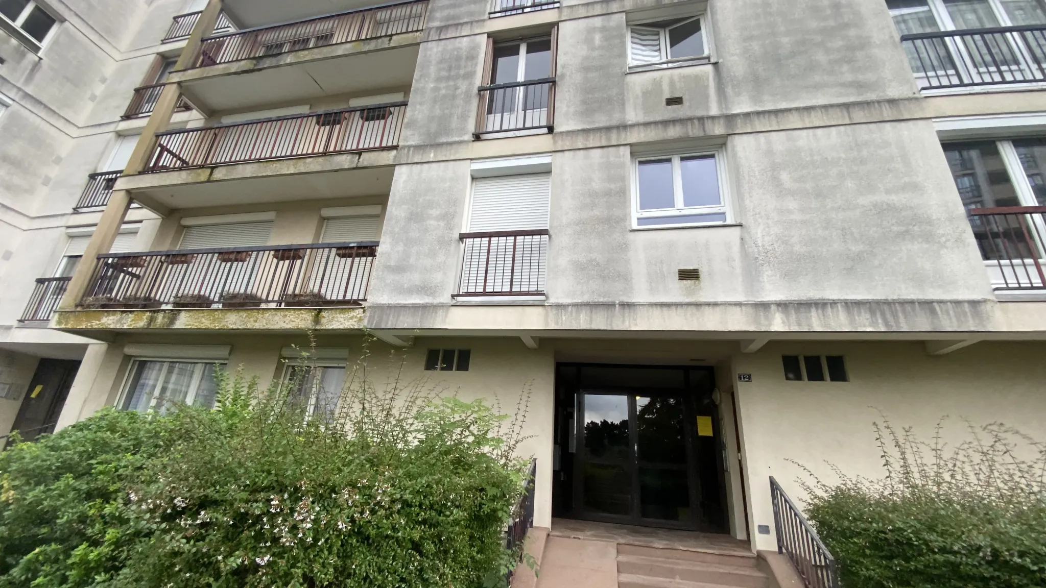 Appartement T4 de 74 m² avec parking à Nantes Bellevue en vente aux enchères