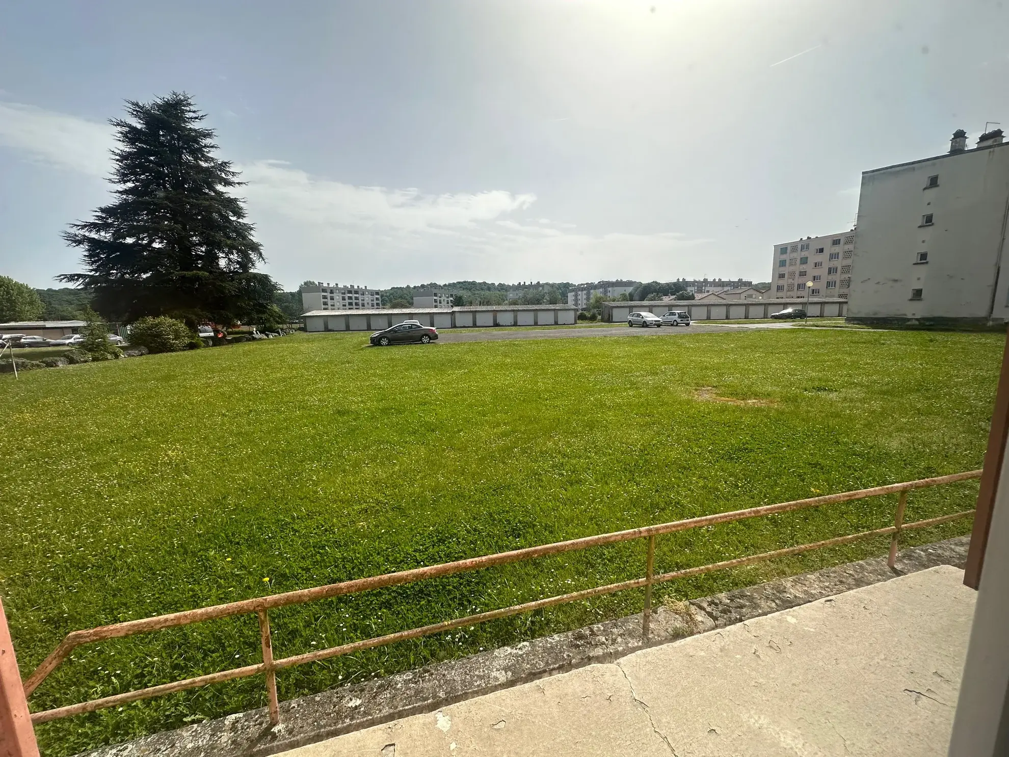 Appartement 3 chambres à Aureilhan avec forte rentabilité locative 