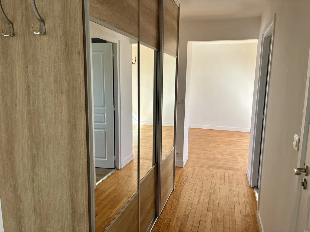 Appartement dernier étage à Champigny-sur-Marne proche des Bords de Marne 