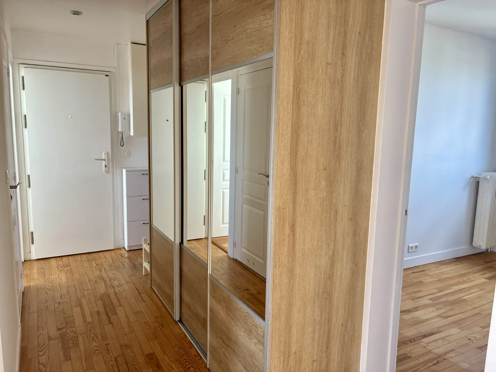 Appartement dernier étage à Champigny-sur-Marne proche des Bords de Marne 