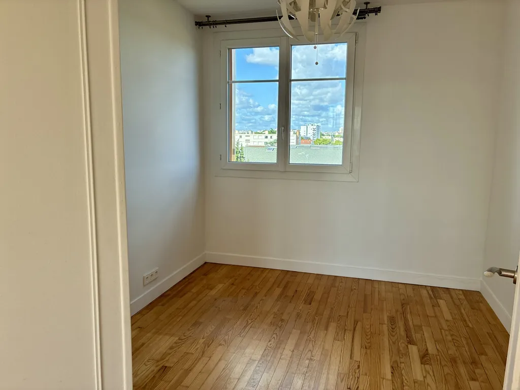 Appartement dernier étage à Champigny-sur-Marne proche des Bords de Marne 