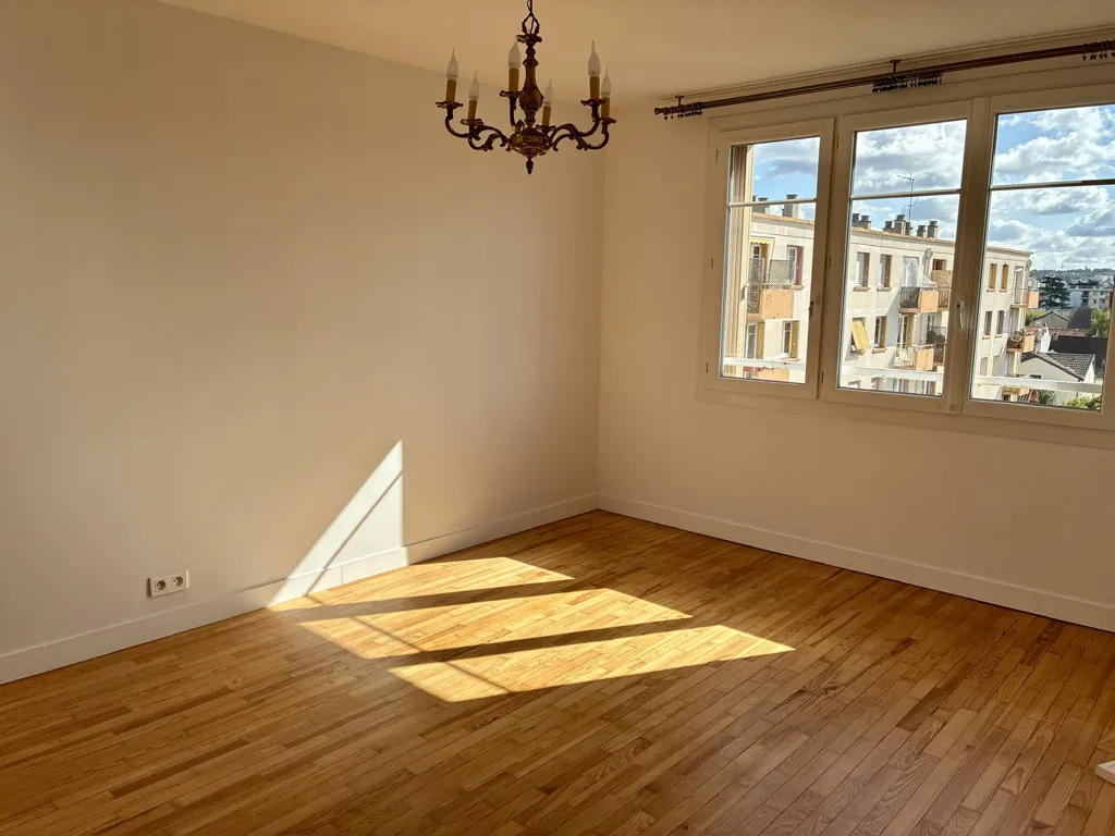 Appartement dernier étage à Champigny-sur-Marne proche des Bords de Marne