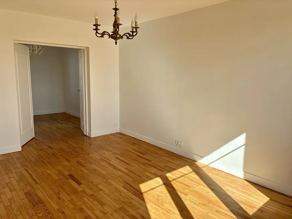 Appartement dernier étage à Champigny-sur-Marne proche des Bords de Marne 