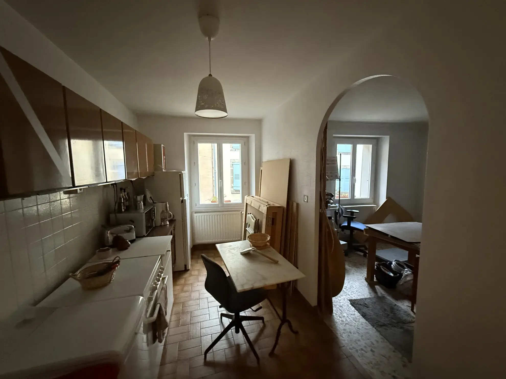 Immeuble à vendre au Monastier sur Gazelle avec fonds de commerce et appartement lumineux 