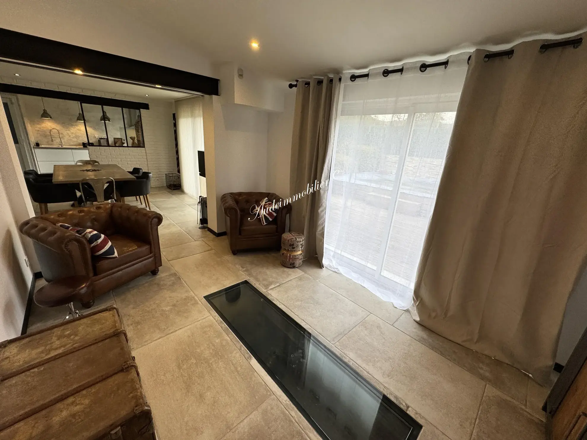 Maison rénovée avec piscine et jardin à Limoux - 4 chambres, garage et panneaux solaires 