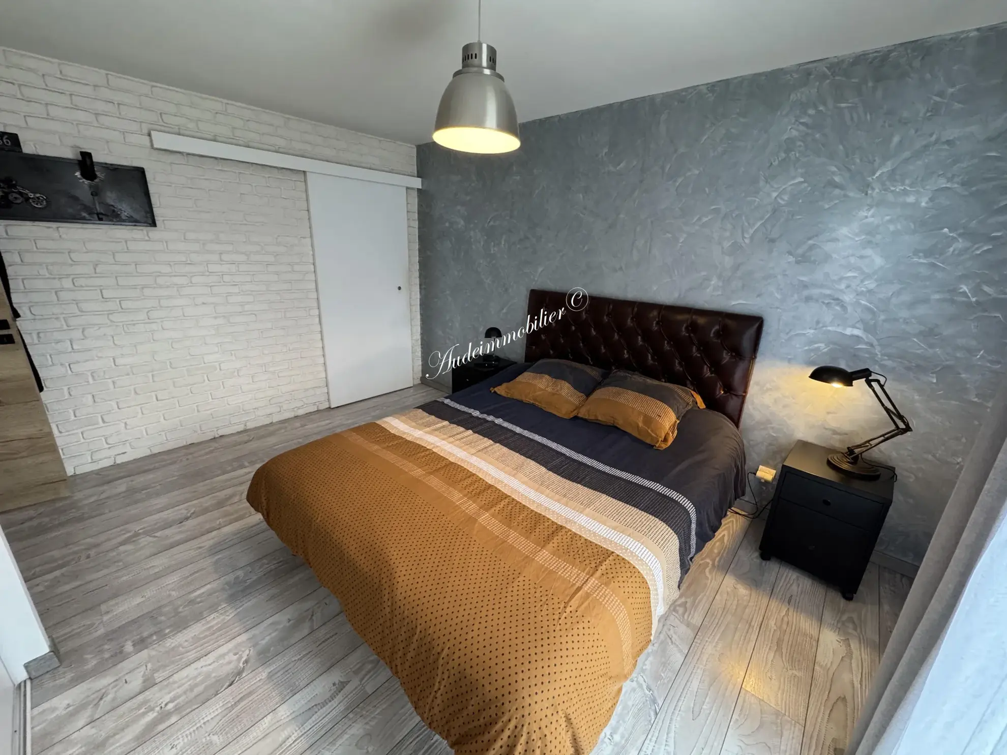 Maison rénovée avec piscine et jardin à Limoux - 4 chambres, garage et panneaux solaires 