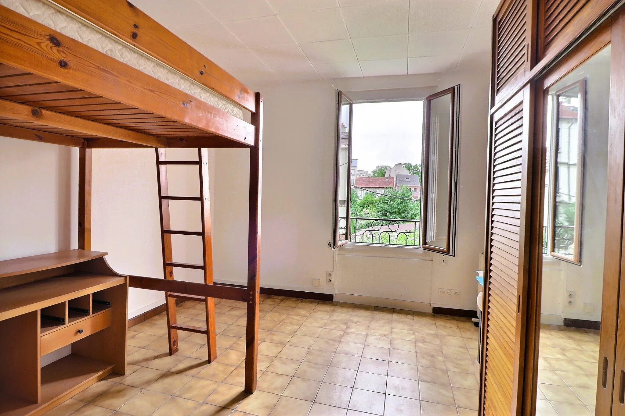 Studio rénové de 22 m² avec jardin à Malakoff, proche métro et gare