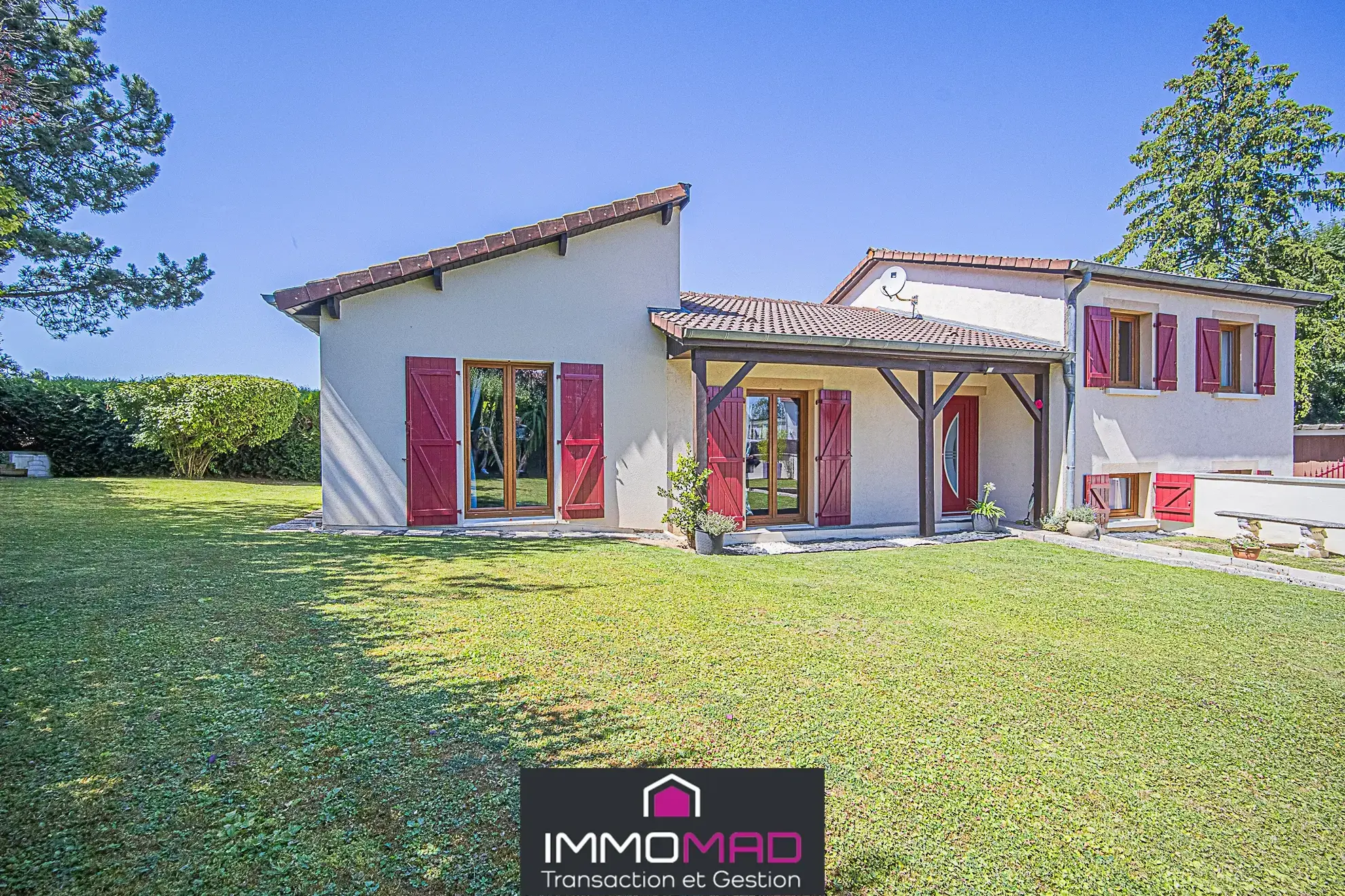 A vendre maison de 110 m² avec piscine et 3 chambres à Verdun