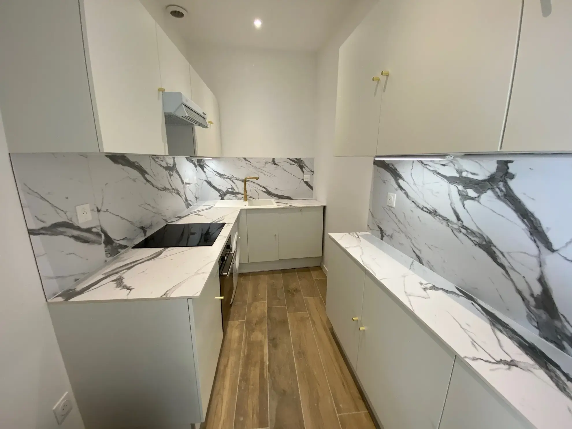 Bel appartement T2 rénové de 68 m² au cœur de Nîmes avec cachet 