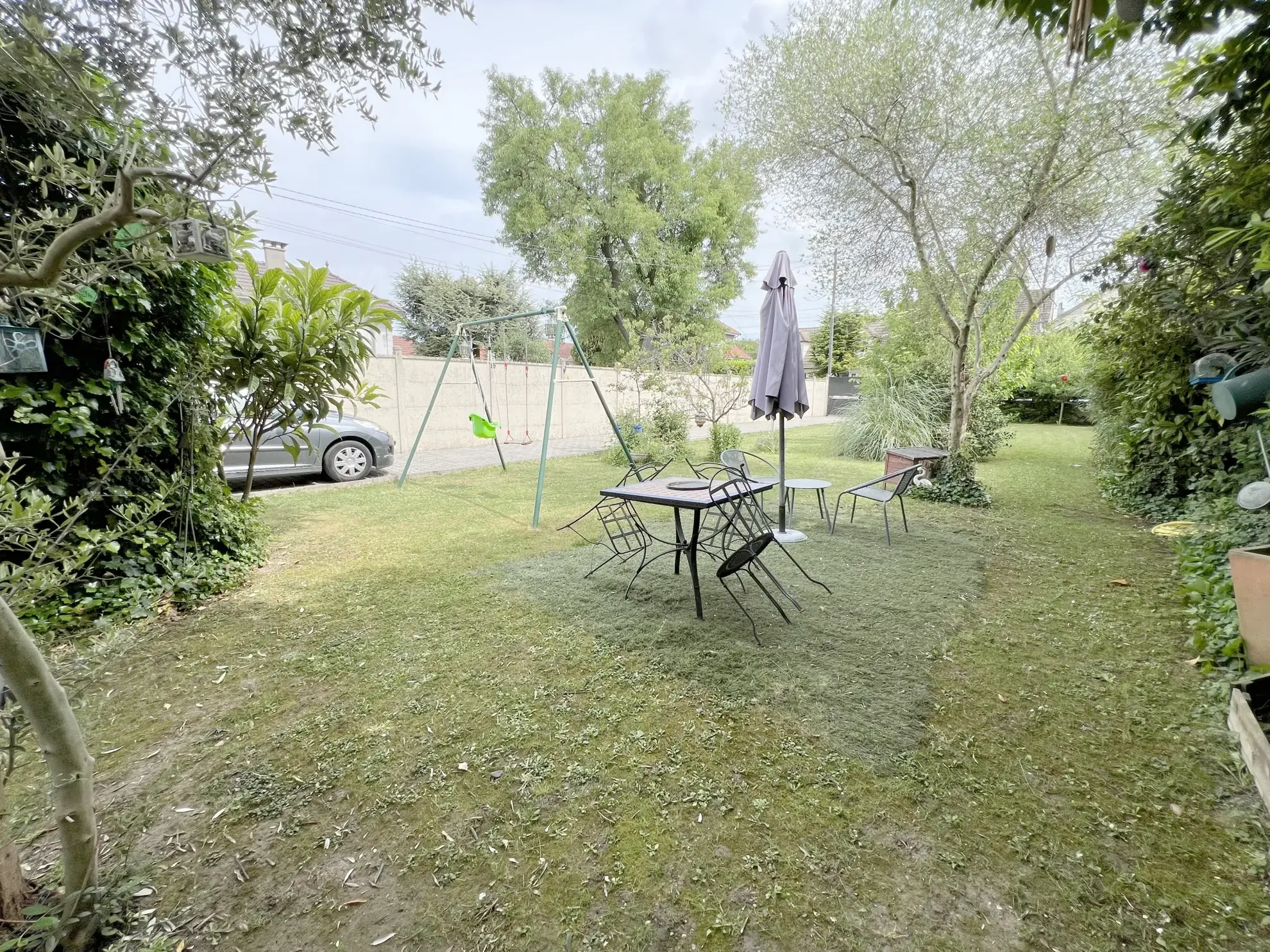 Maison à Villeneuve-le-Roi de 85 m2 avec terrain et potentiel de division 