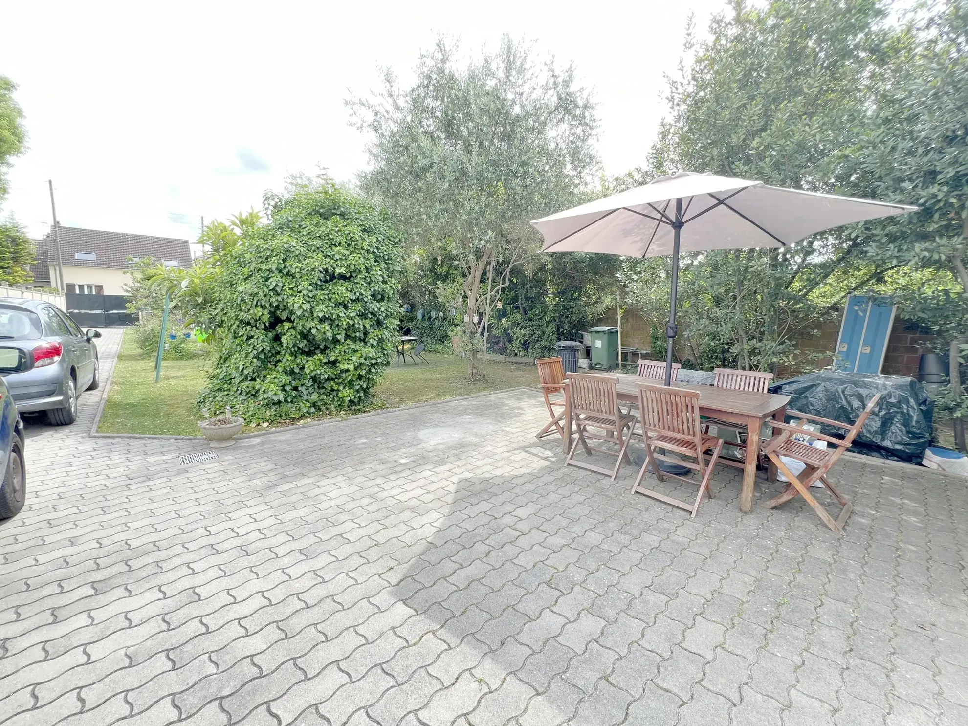 Maison à Villeneuve-le-Roi de 85 m2 avec terrain et potentiel de division 