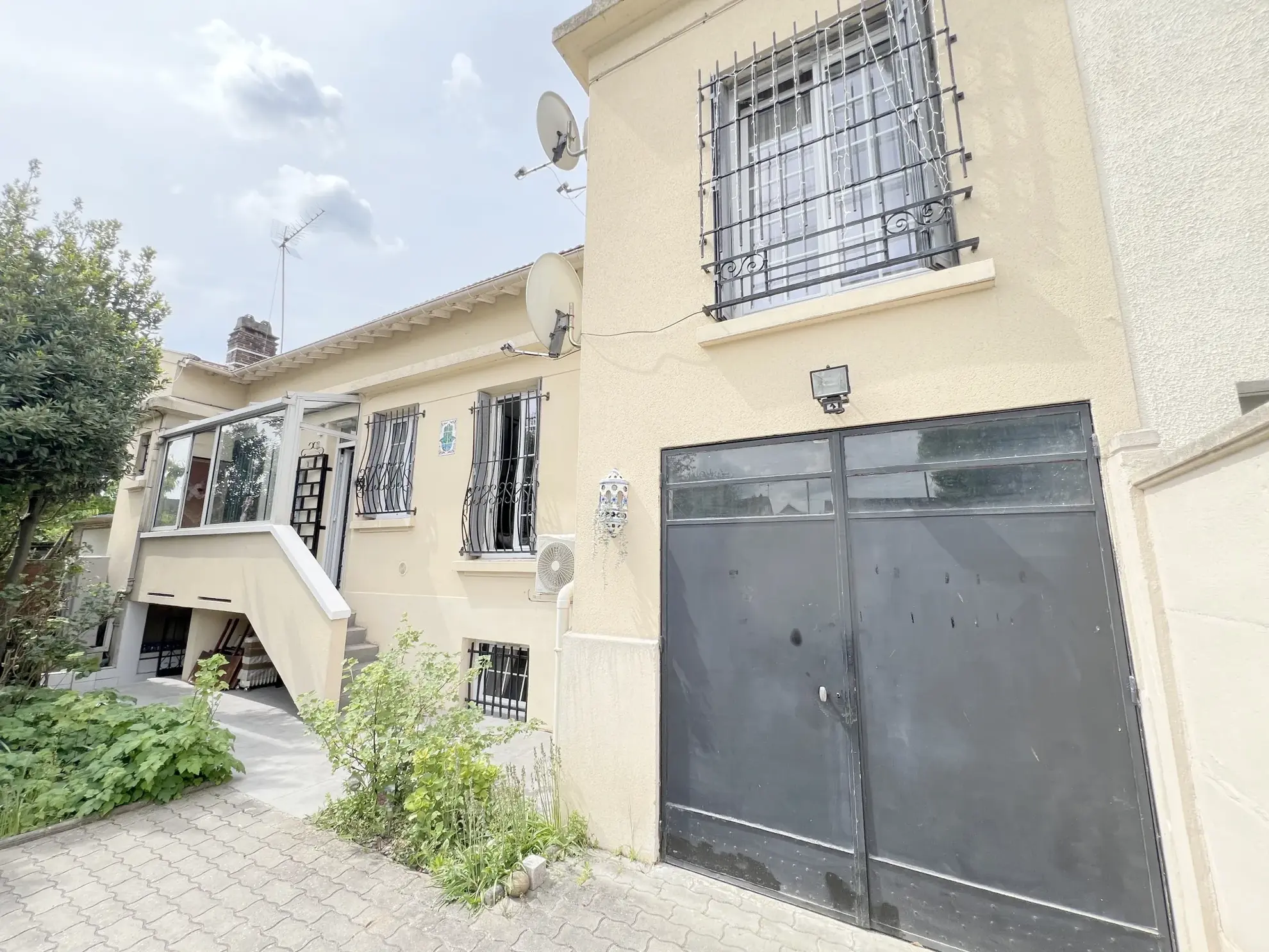 Maison à Villeneuve-le-Roi de 85 m2 avec terrain et potentiel de division 